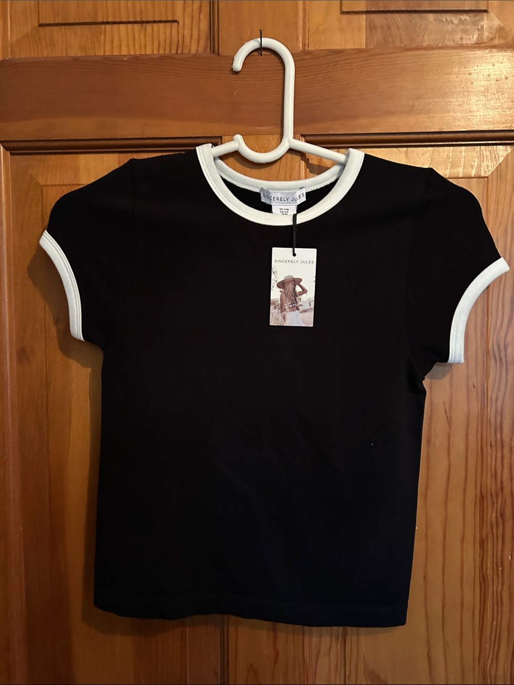 NWT Sincerely Jules Black and White Top